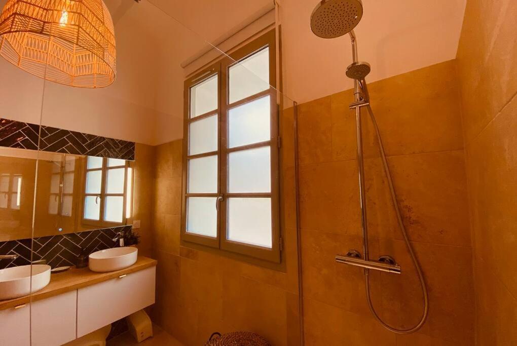 Terra Nostra - Townhouse - Swimming Pool Villa Nîmes Kültér fotó